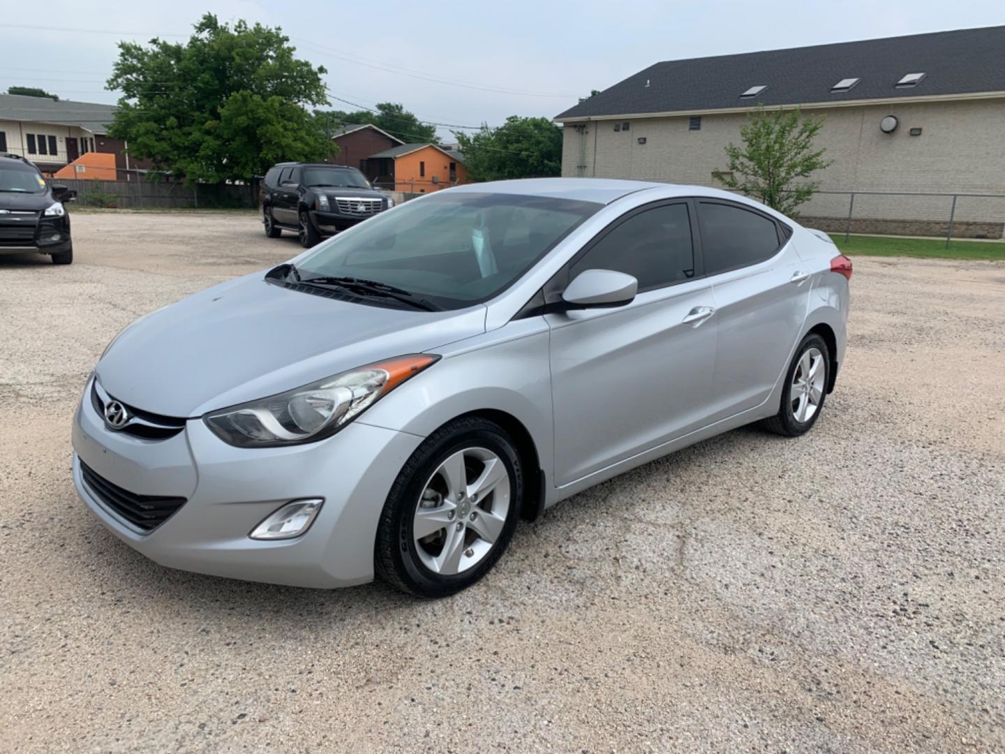 2013 Silver /Black Hyundai Elantra (5NPDH4AE1DH) with an 4 Cylinders E 1.8L MFI DOHC 110 engine, AUTOMATIC transmission, located at 1830 North Belt Line Road, Irving, TX, 75061, (469) 524-0199, 32.834373, -96.993584 - Photo#2